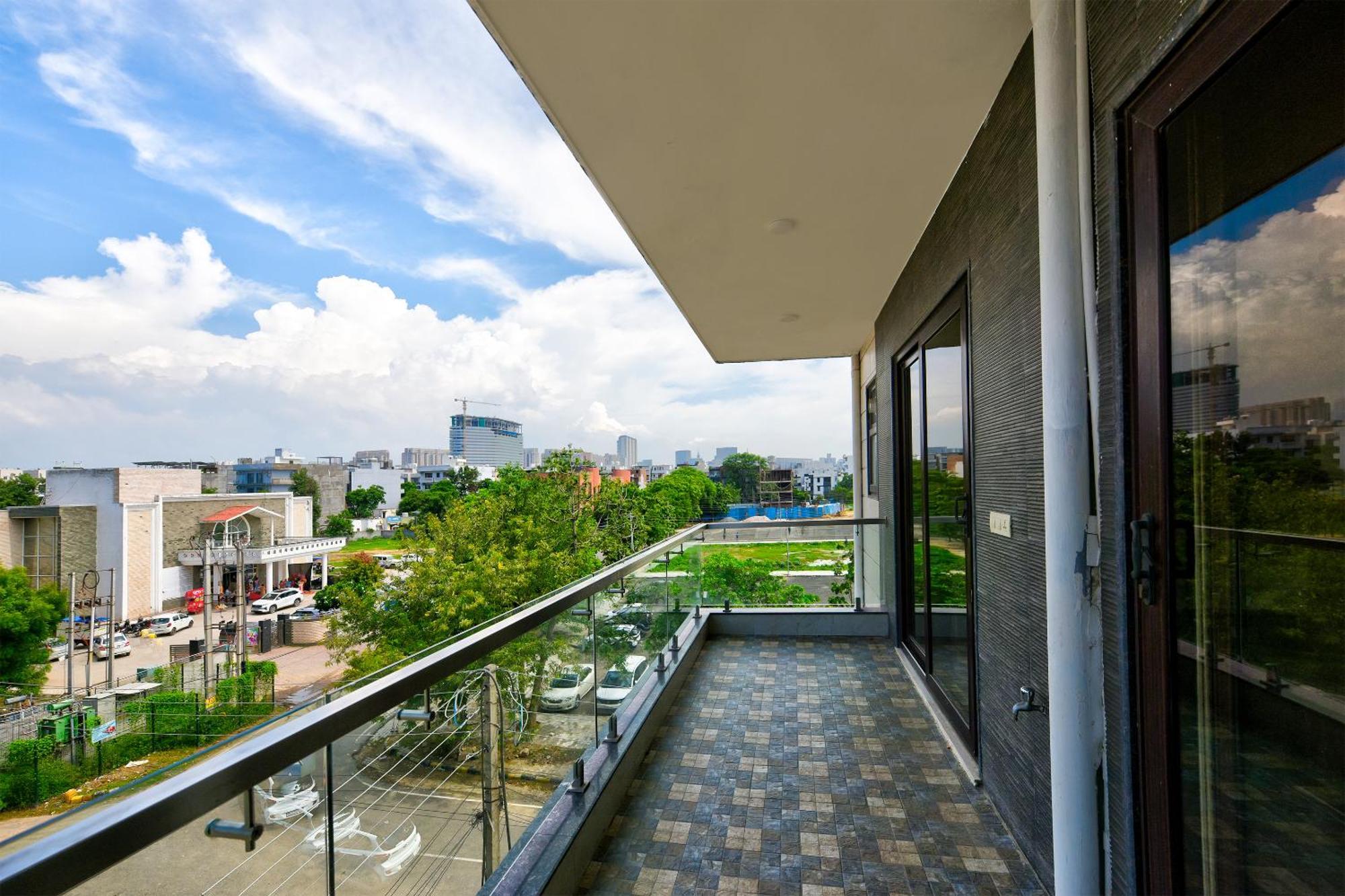 Hotel Leaf 9 Boutique, Near Golf Course Road And Galleria Market Gurgáon Exteriér fotografie