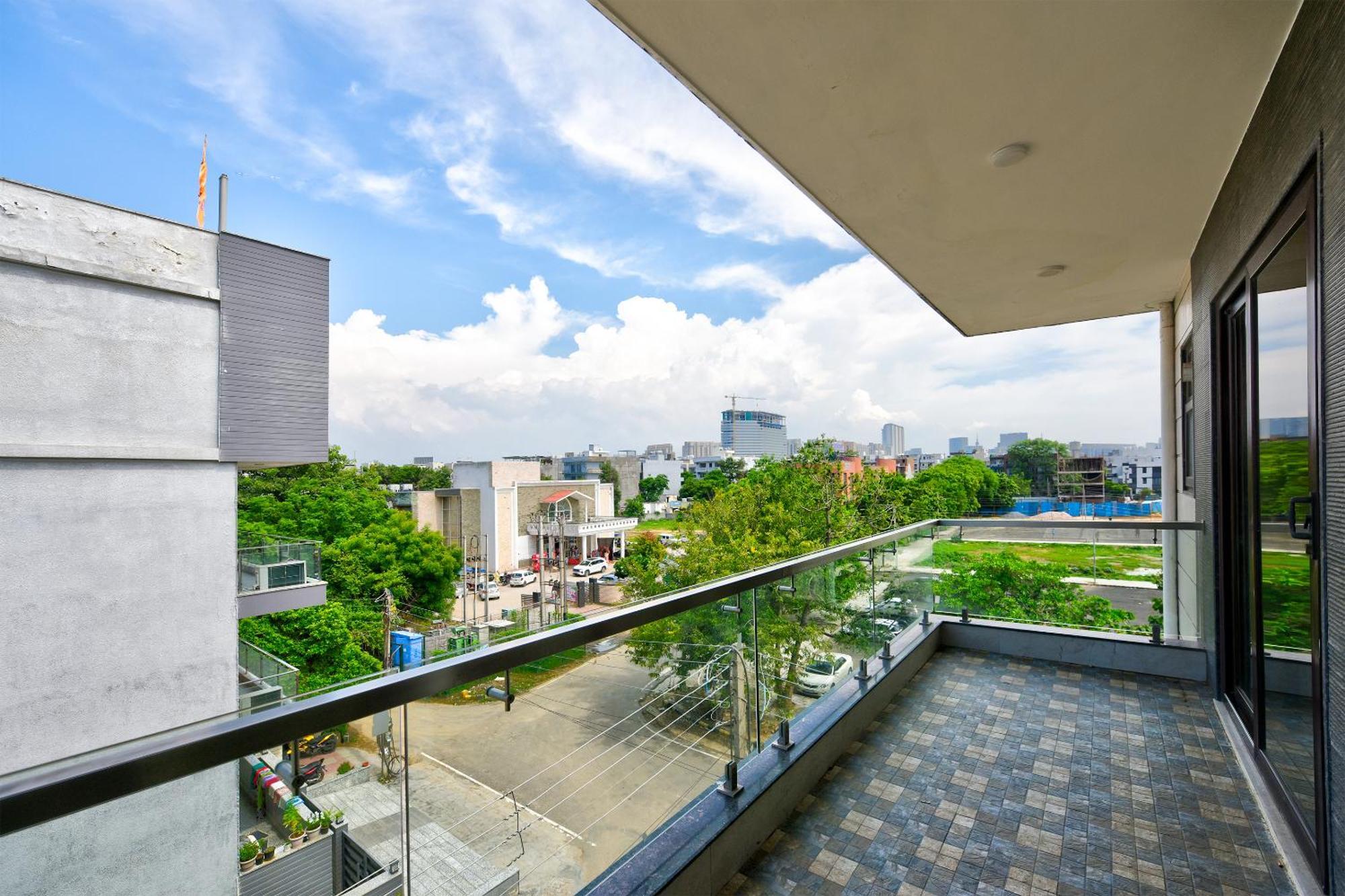 Hotel Leaf 9 Boutique, Near Golf Course Road And Galleria Market Gurgáon Exteriér fotografie