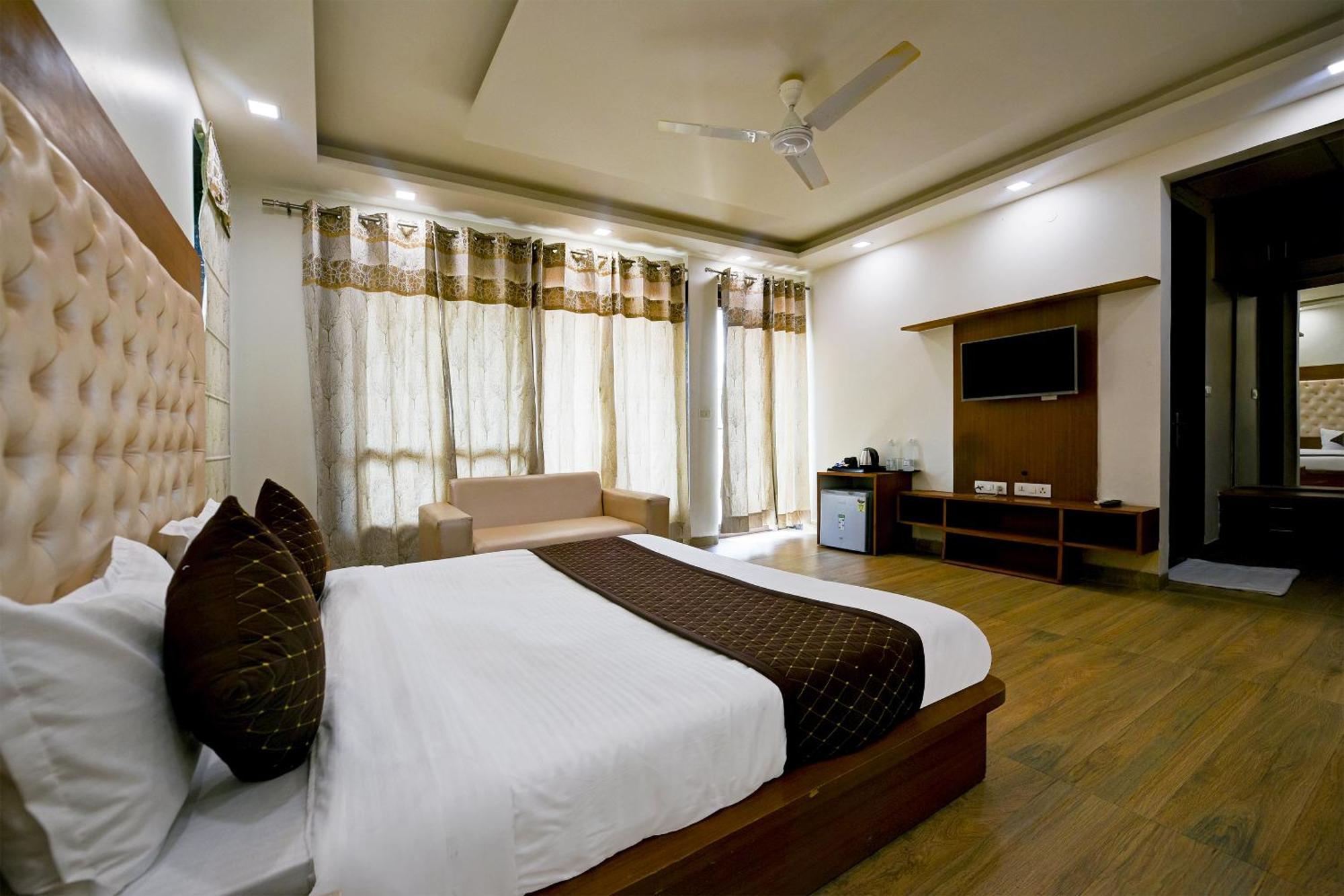 Hotel Leaf 9 Boutique, Near Golf Course Road And Galleria Market Gurgáon Exteriér fotografie